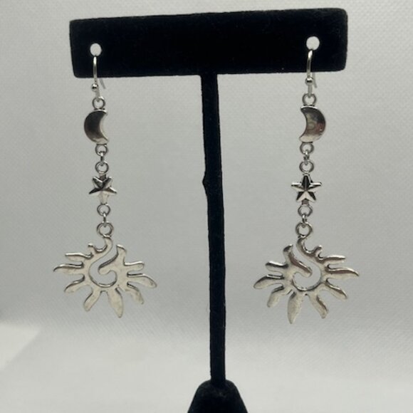 Sun Moon and Star Earrings - Picture 4 of 5